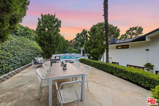 3465 Valley Meadow Road, Sherman Oaks, CA 91403