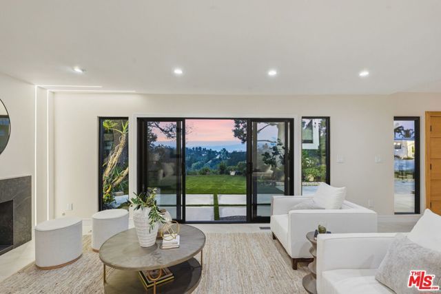 3465 Valley Meadow Road, Sherman Oaks, CA 91403