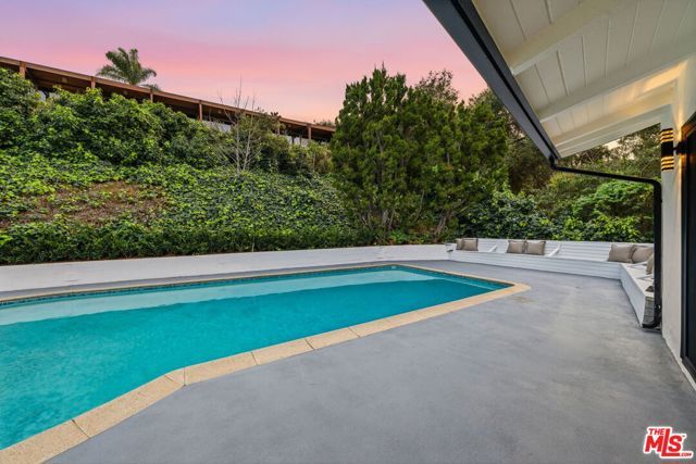 3465 Valley Meadow Road, Sherman Oaks, CA 91403