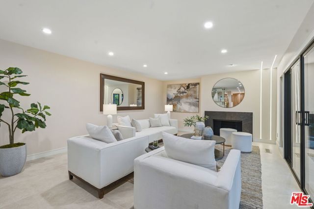 3465 Valley Meadow Road, Sherman Oaks, CA 91403