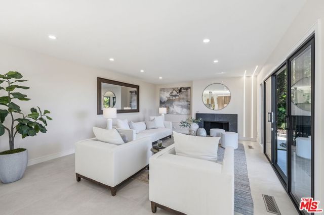 3465 Valley Meadow Road, Sherman Oaks, CA 91403