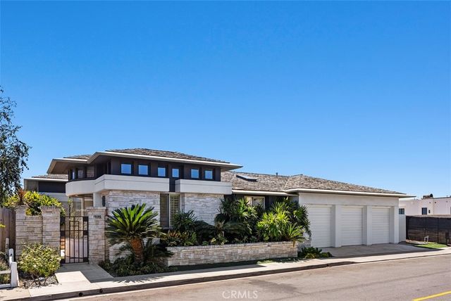 1535 Dolphin Terrace, Corona Del Mar, CA 92625