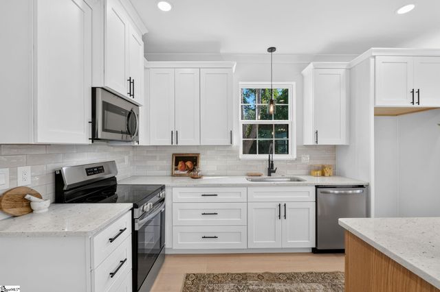 109 Weaver Line Lane, Inman, SC 29349
