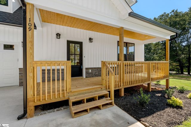 109 Weaver Line Lane, Inman, SC 29349