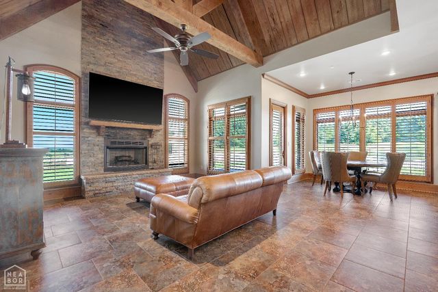 136 County Road 107, Jonesboro, AR 72404