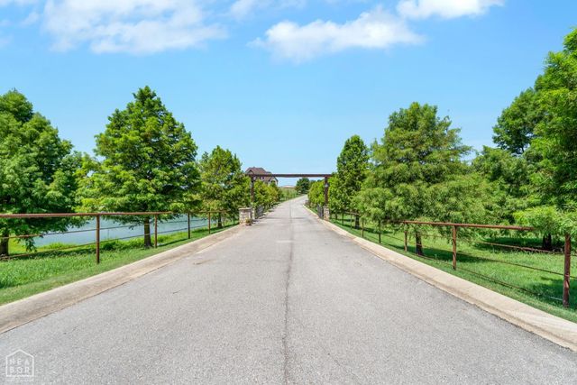 136 County Road 107, Jonesboro, AR 72404