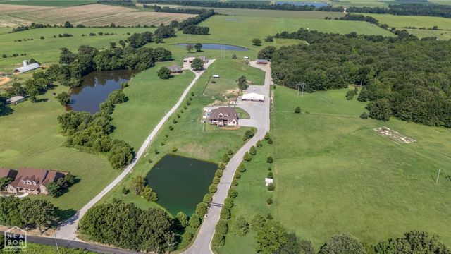 136 County Road 107, Jonesboro, AR 72404