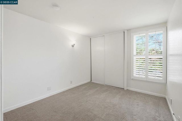 2890 Treat Blvd 5, Concord, CA 94518