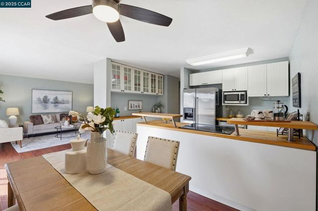 2890 Treat Blvd 5, Concord, CA 94518