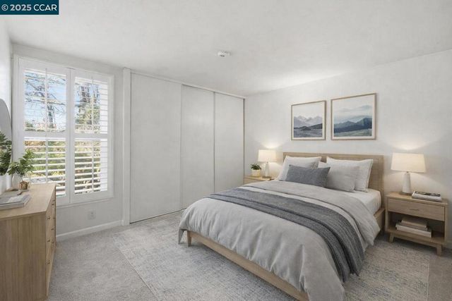 2890 Treat Blvd 5, Concord, CA 94518