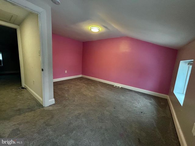 4 3RD ST, Brookhaven, PA 19015