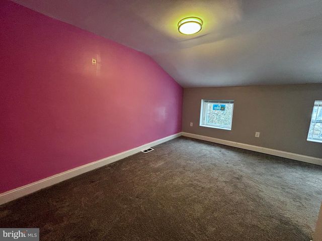 4 3RD ST, Brookhaven, PA 19015