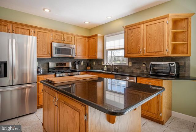 110 ORCHARD VIEW DR, Douglassville, PA 19518