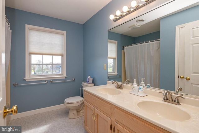 110 ORCHARD VIEW DR, Douglassville, PA 19518