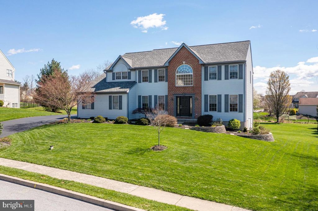 110 ORCHARD VIEW DR, Douglassville, PA 19518