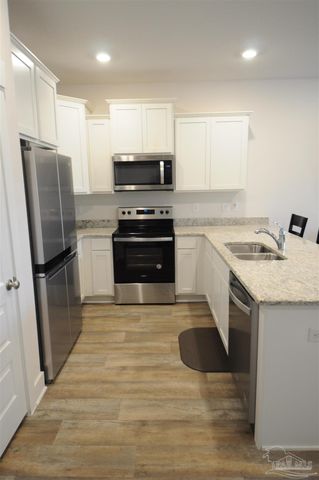 8908 Brigade Trl, Pensacola, FL 32534