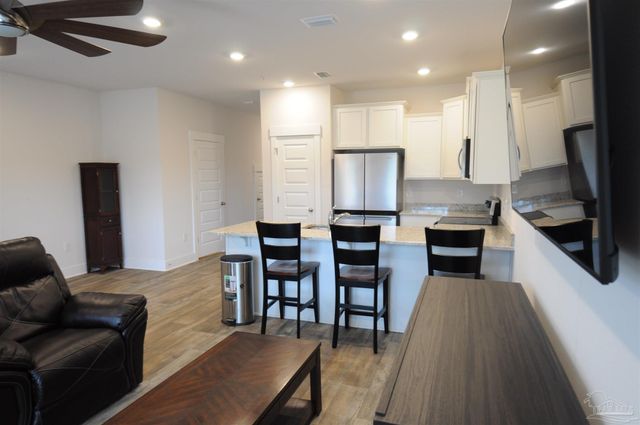 8908 Brigade Trl, Pensacola, FL 32534