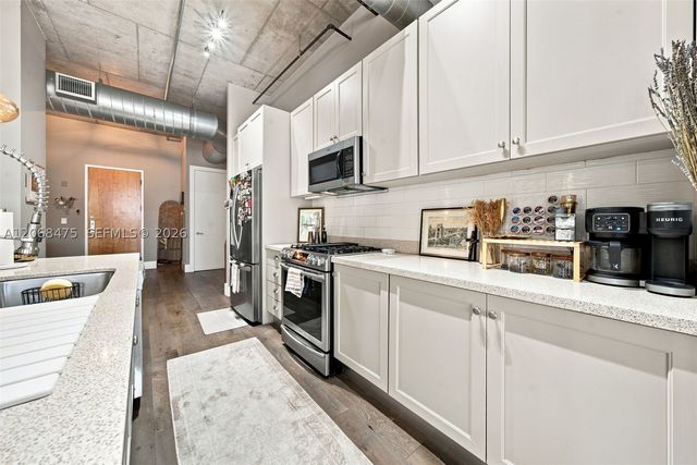 410 NW 1st Ave 202, Fort Lauderdale, FL 33301