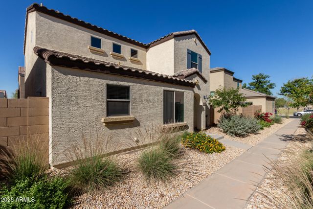 8029 W ALBENIZ Place, Phoenix, AZ 85043