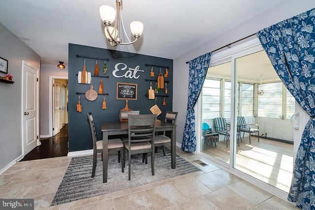 915 MULLEN AVE, Gibbstown, NJ 08027