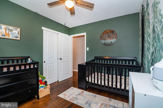 915 MULLEN AVE, Gibbstown, NJ 08027