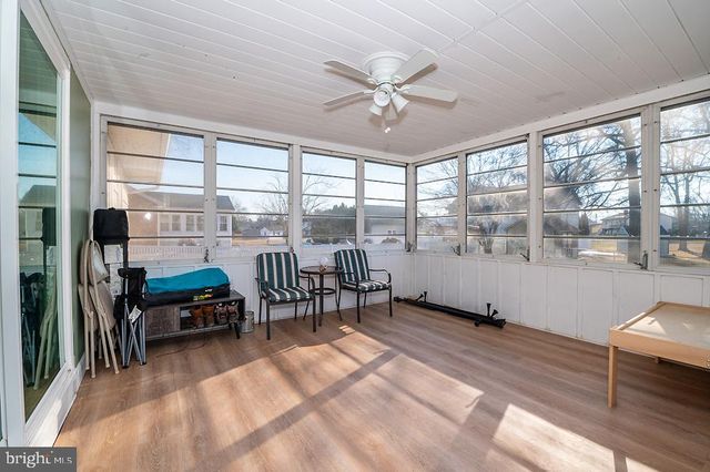 915 MULLEN AVE, Gibbstown, NJ 08027