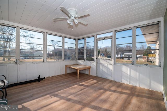 915 MULLEN AVE, Gibbstown, NJ 08027
