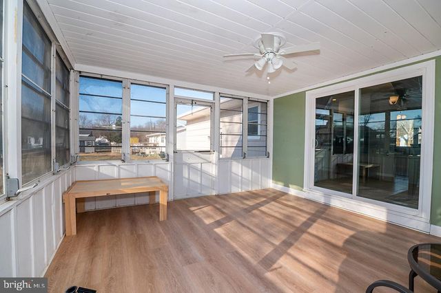 915 MULLEN AVE, Gibbstown, NJ 08027