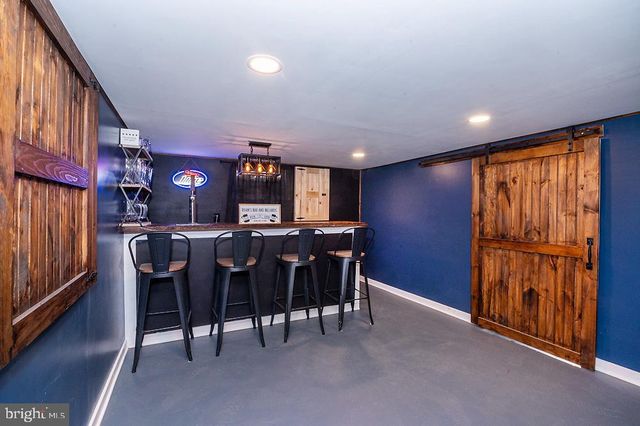 915 MULLEN AVE, Gibbstown, NJ 08027