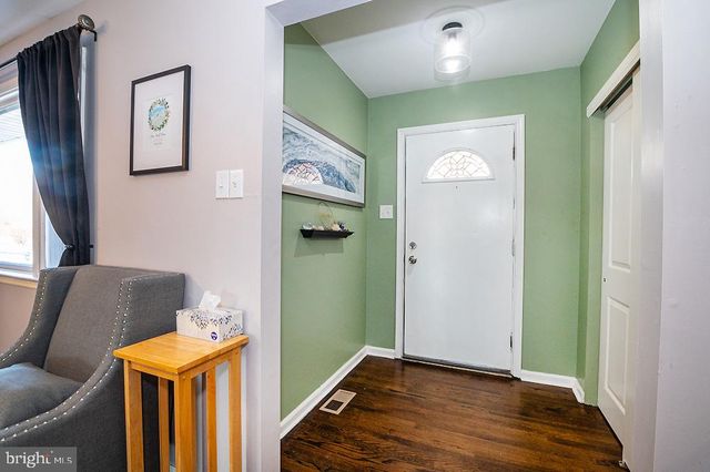 915 MULLEN AVE, Gibbstown, NJ 08027