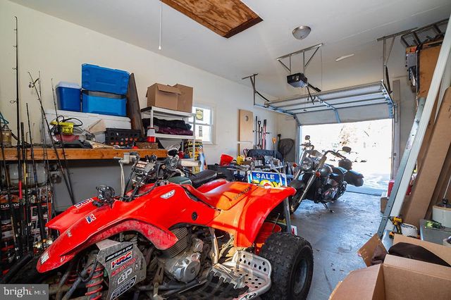 915 MULLEN AVE, Gibbstown, NJ 08027