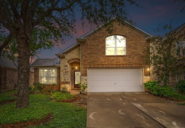 10101 Hidden Creek Falls Lane, Brookshire, TX 77423