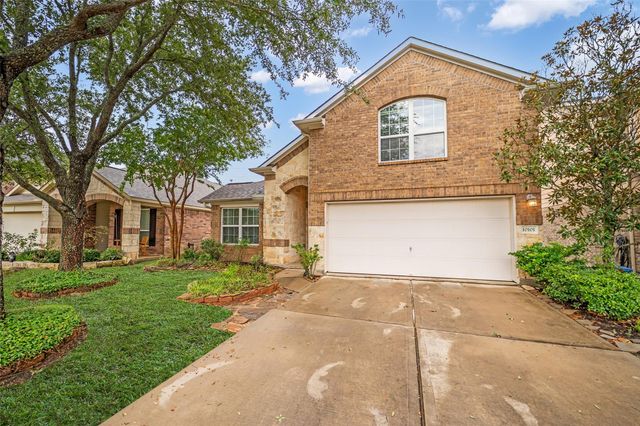 10101 Hidden Creek Falls Lane, Brookshire, TX 77423