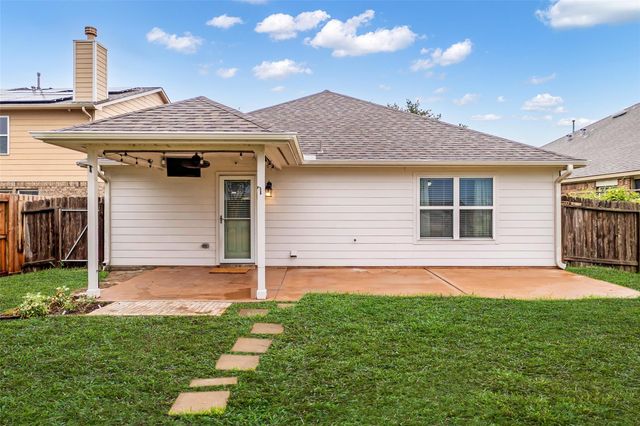 10101 Hidden Creek Falls Lane, Brookshire, TX 77423