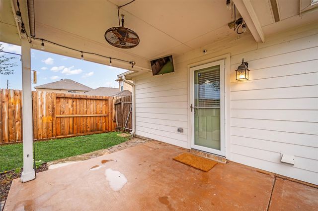 10101 Hidden Creek Falls Lane, Brookshire, TX 77423