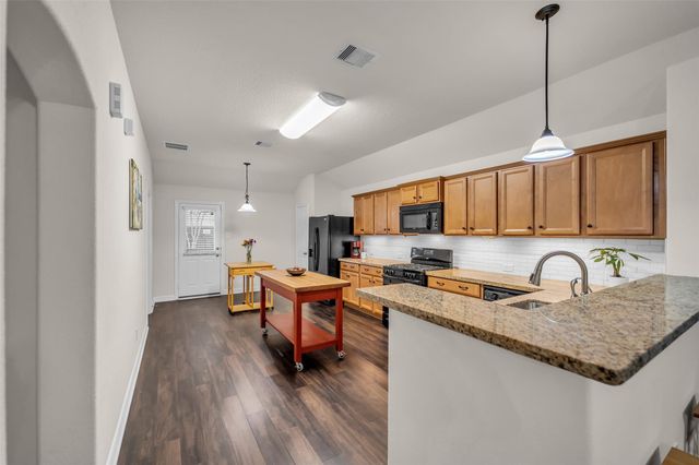 10101 Hidden Creek Falls Lane, Brookshire, TX 77423