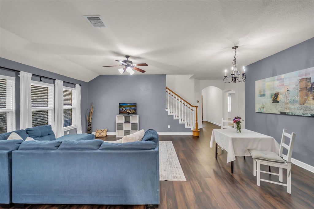 10101 Hidden Creek Falls Lane, Brookshire, TX 77423