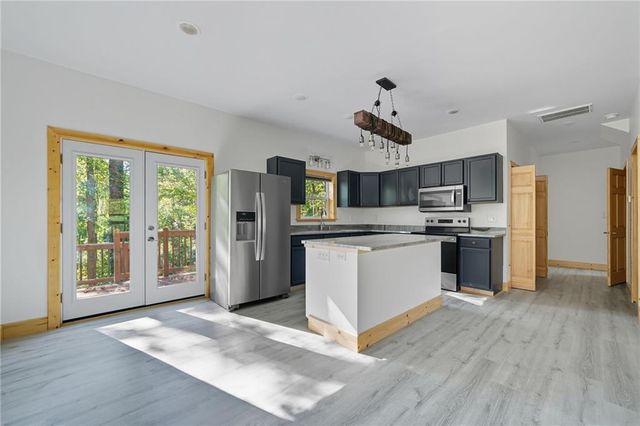 235 Oak Park Drive, Talking Rock, GA 30175