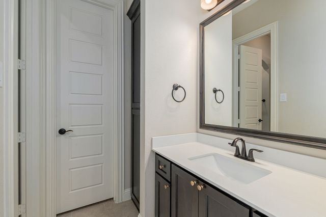 8220 Stonewall Drive, Waxahachie, TX 75167