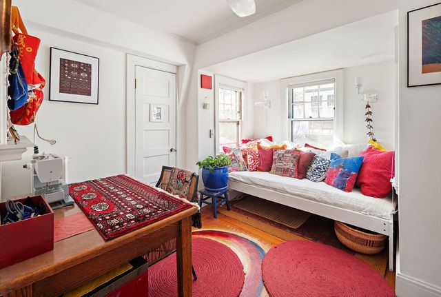 33 Lombard Rd, Arlington, MA 02476