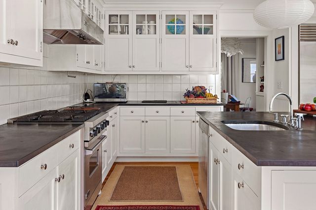 33 Lombard Rd, Arlington, MA 02476