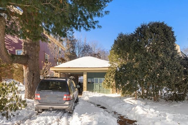 33 Lombard Rd, Arlington, MA 02476