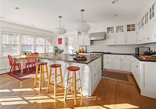 33 Lombard Rd, Arlington, MA 02476