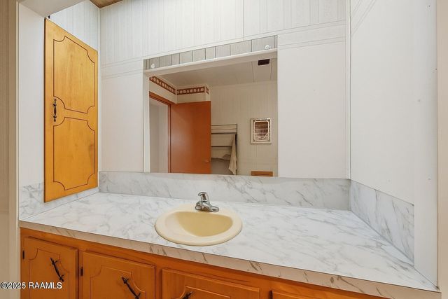 911 N Morvant Avenue, Kaplan, LA 70548