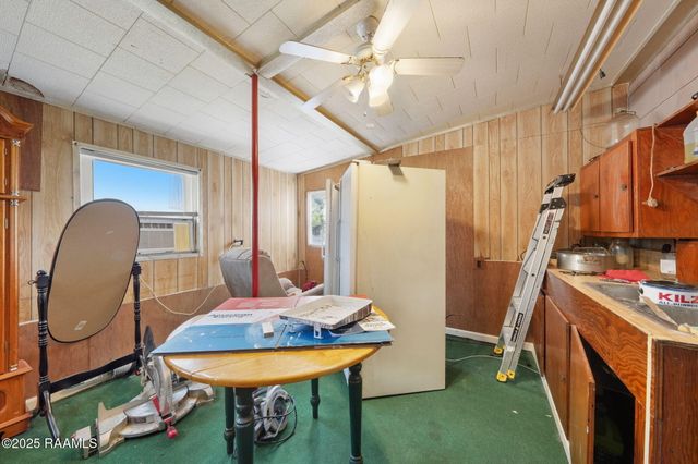 911 N Morvant Avenue, Kaplan, LA 70548