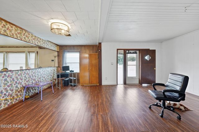 911 N Morvant Avenue, Kaplan, LA 70548