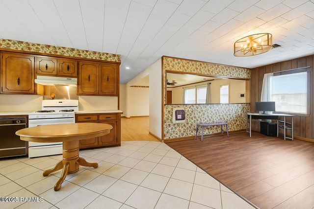 911 N Morvant Avenue, Kaplan, LA 70548