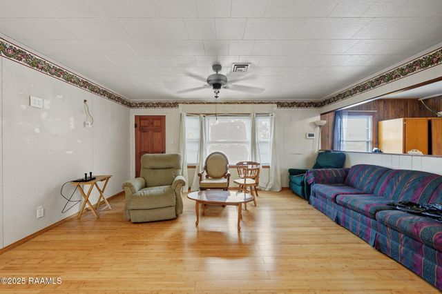 911 N Morvant Avenue, Kaplan, LA 70548