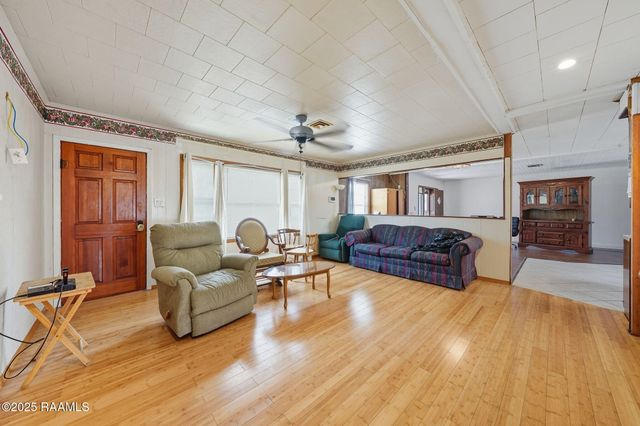 911 N Morvant Avenue, Kaplan, LA 70548