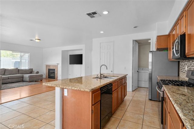 2991 Crooked Branch Way, San Jacinto, CA 92582